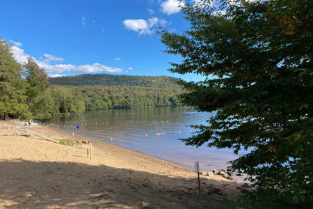 Cranberry Lake Day Use Area im Osten von Fred Island