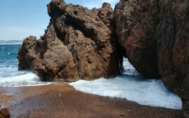 Plage de la Grotte de Gardanne