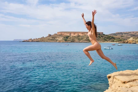Ġnejna Bay