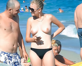 Voyeur Vid Of Hawt Without Bra Golden-Haired Making Out With Her Bf 3