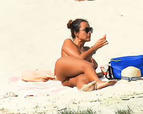 Normally we prefer a nude plage 2