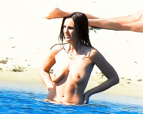 Little little knockers.passeggiando sulle spiagge sarde!!!.
