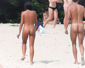 There she was on the plage, with a wonderful ass. She made my day!.