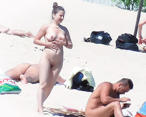 Well, it wasn't really summer any longer, but with the temperature in the 70s, it didn't exactly feel like october in oregon! I just couldn't resist getting nude out on the plage. 2