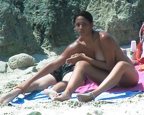 Without Bra Chick Latina Sunbathing