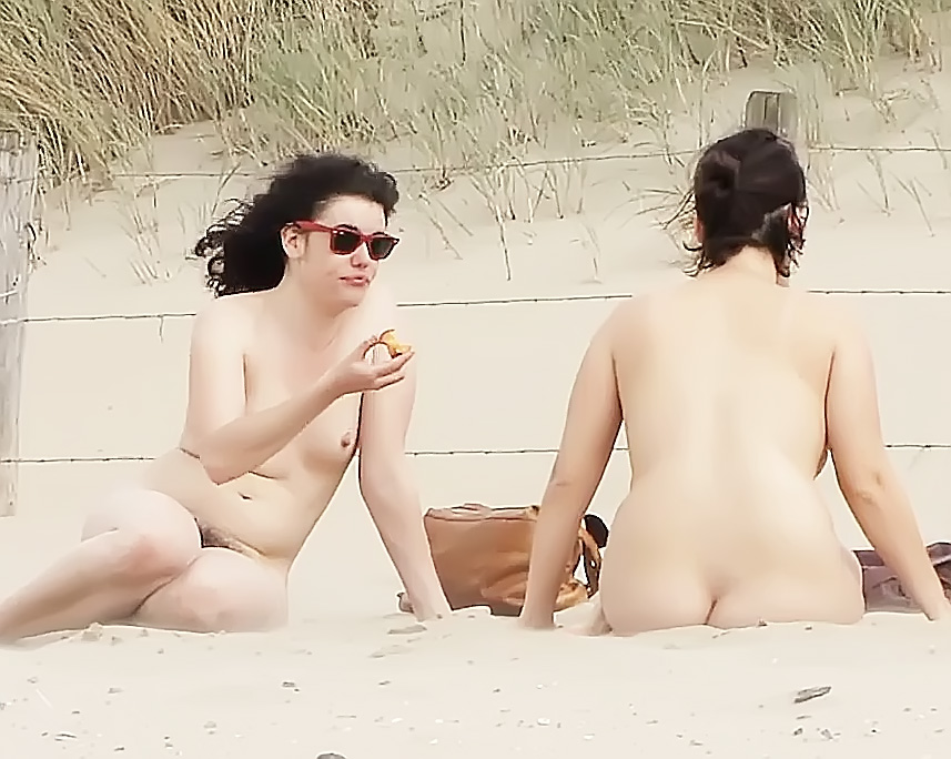 All Kinds of Fun on the Nude Plage