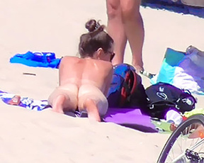 Great women on nude strand. Enjoy!