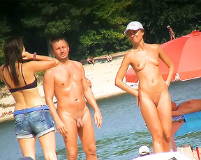 Always on a plage  nice titties, nice ass, nice pussy. Wow.