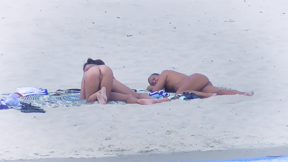 During the last summer, on the nude plagePart 2. 2