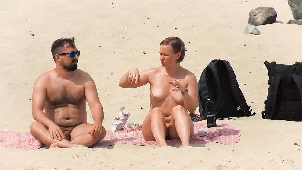 In these shots we were in a publc strand, very nice place.