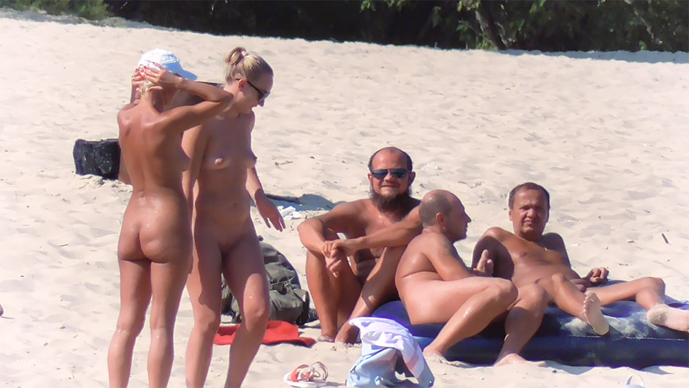 You can be naked at some plage.