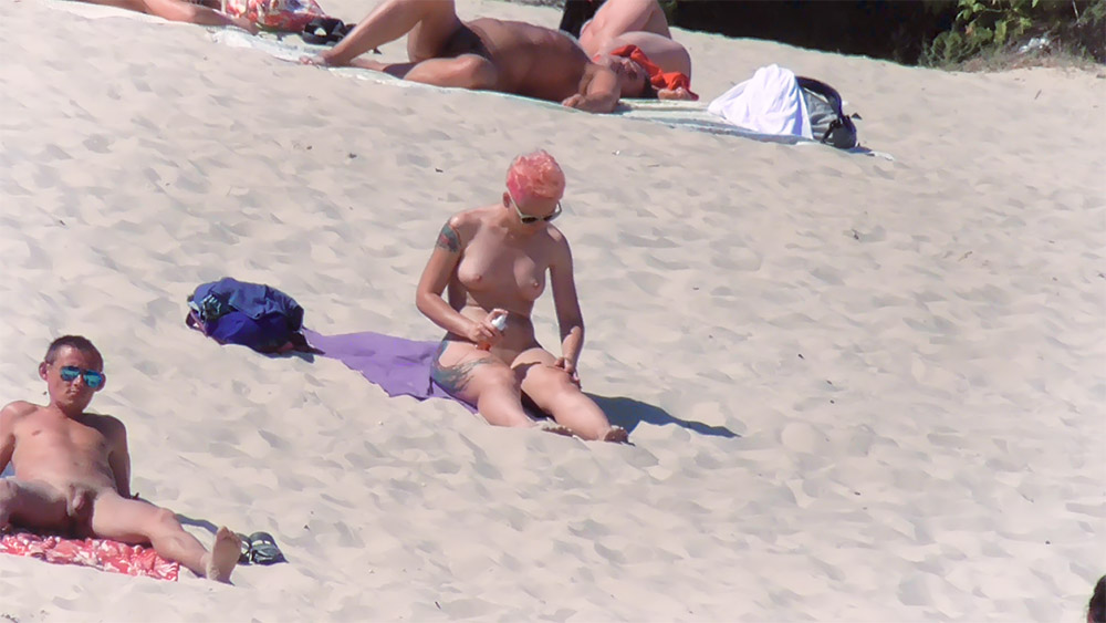 mature stuff spotted on the beach - the less than mature will come later!.