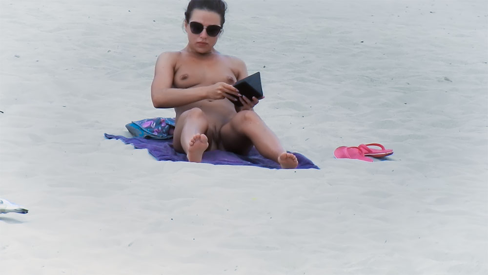 she is 20 yrs old and loves to be naked at  beach.