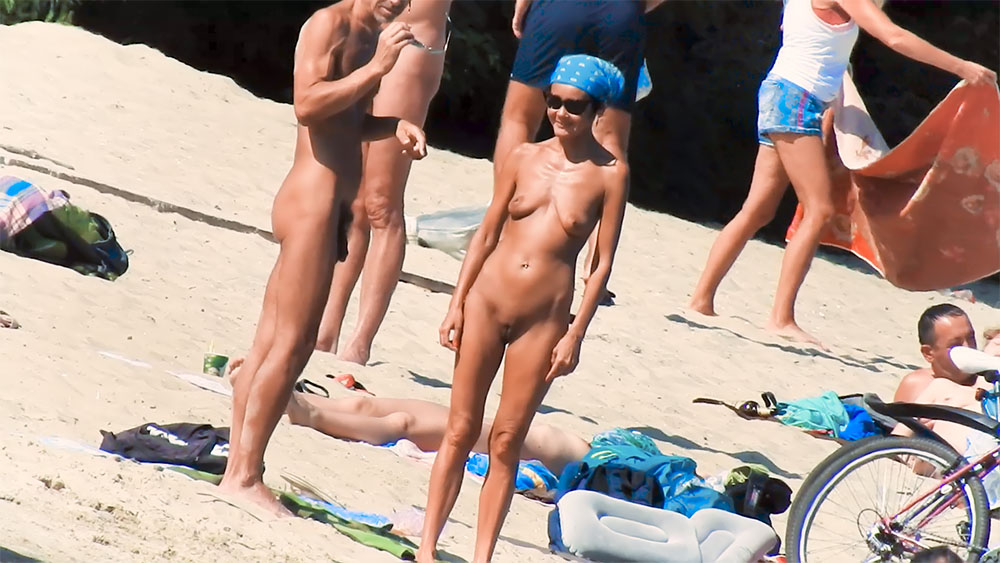 Our first two posts so here is another one from the plage. Enjoy!. 2