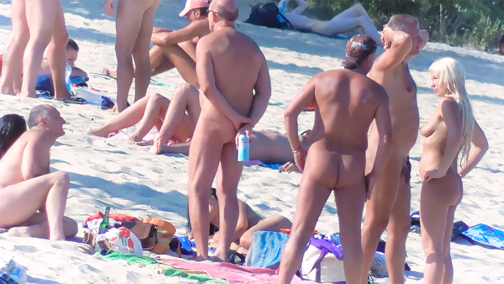 My normally shy wife let her cupcakes  on the plage