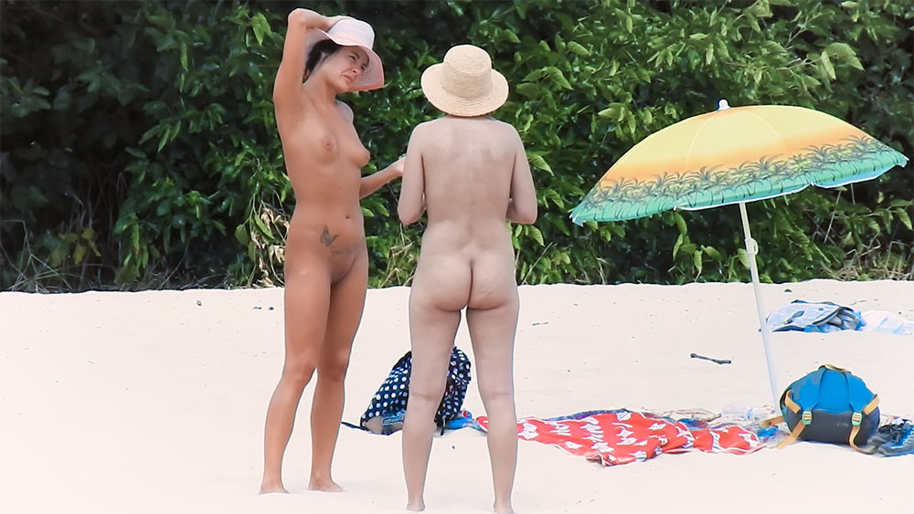 Gorgeous nudist teen with perky natural tits 3