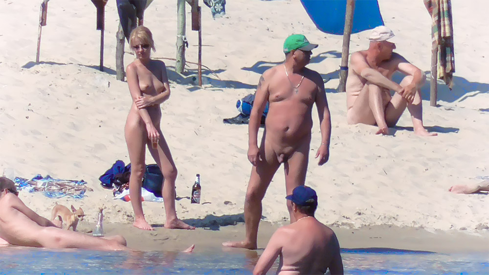 Pat finch op een strand in Zuid-Frankrijk afgelopen zomer