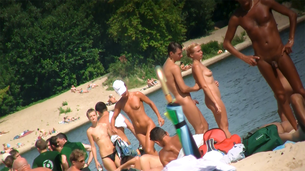 I went to a nude strand for the first time recently and happened upon these two women.