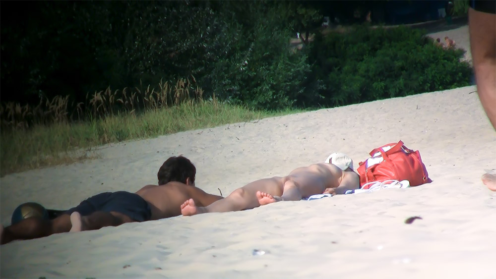 As you liked the first posting, here are some other vids of this german plage beauty. 2