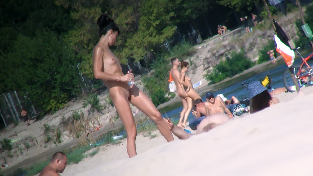 A great place for nudists. Just turn off the sound and enjoy.