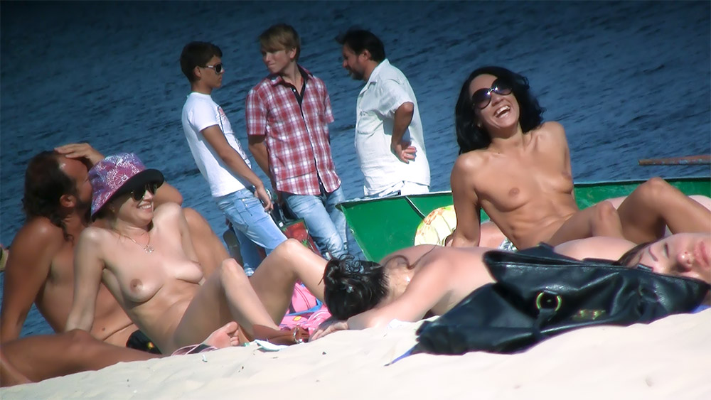 The plage we go is so wild, we have no problem to be nude an d have sex when we want to.