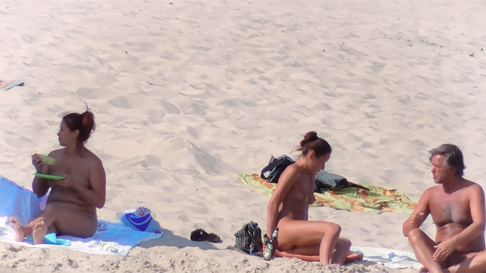 I loved nude beach and especially make vids of me on these long white sand beach.