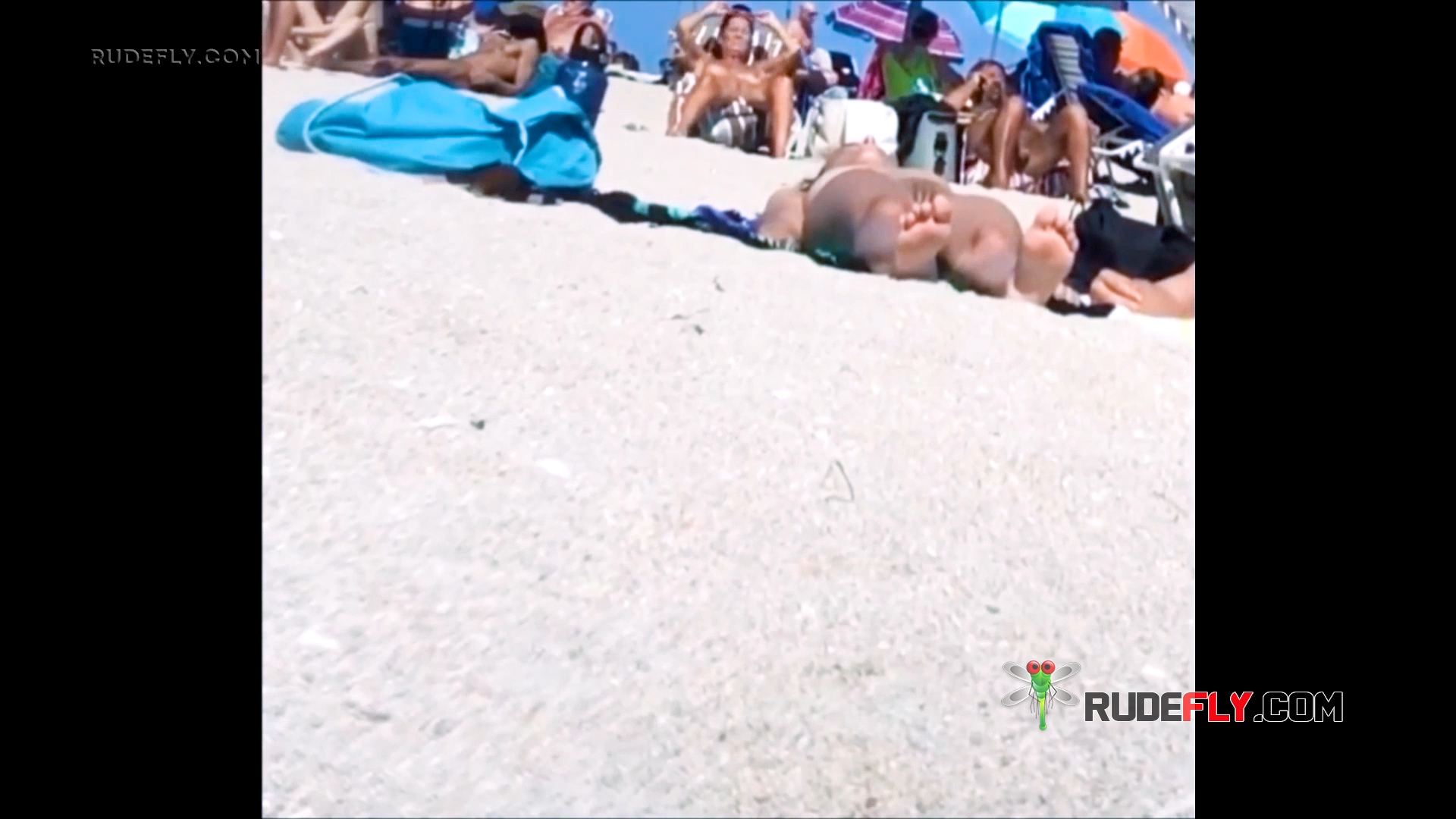 I have been trying to convince my girl friend to sunbathe nude on the plage, it took sometime but she finally agreed.we had a lot of fun taking the video. 3