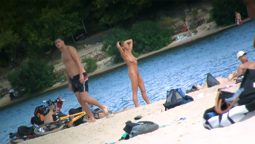 More from postiquet plage. I need a new better camera so please vote for me.