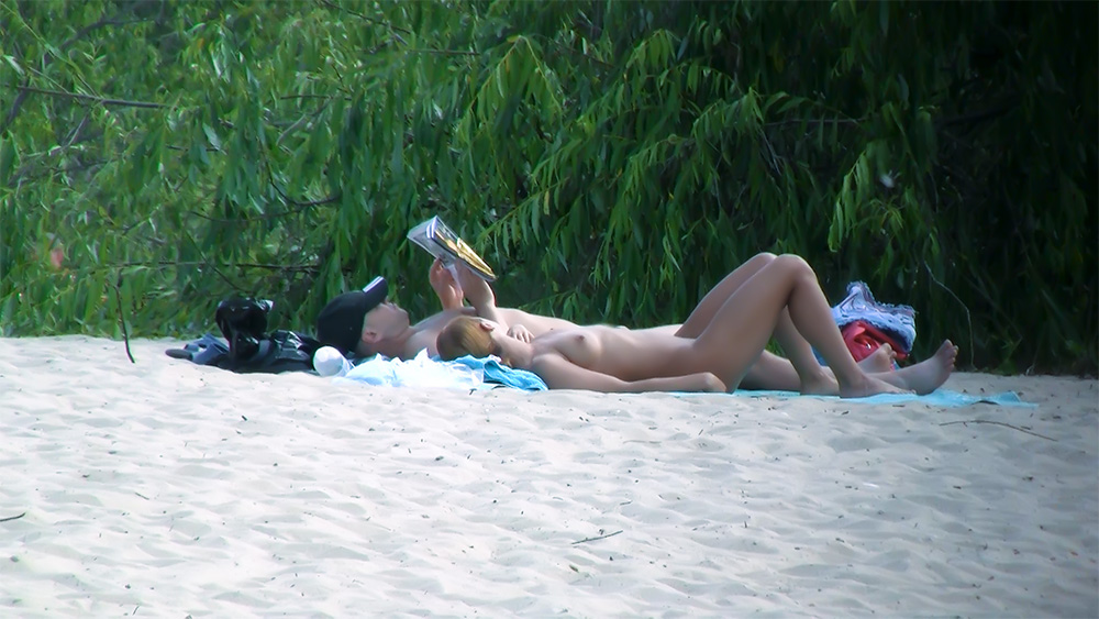 I loved the island and especially make movies of me on these long white sand beach. 2