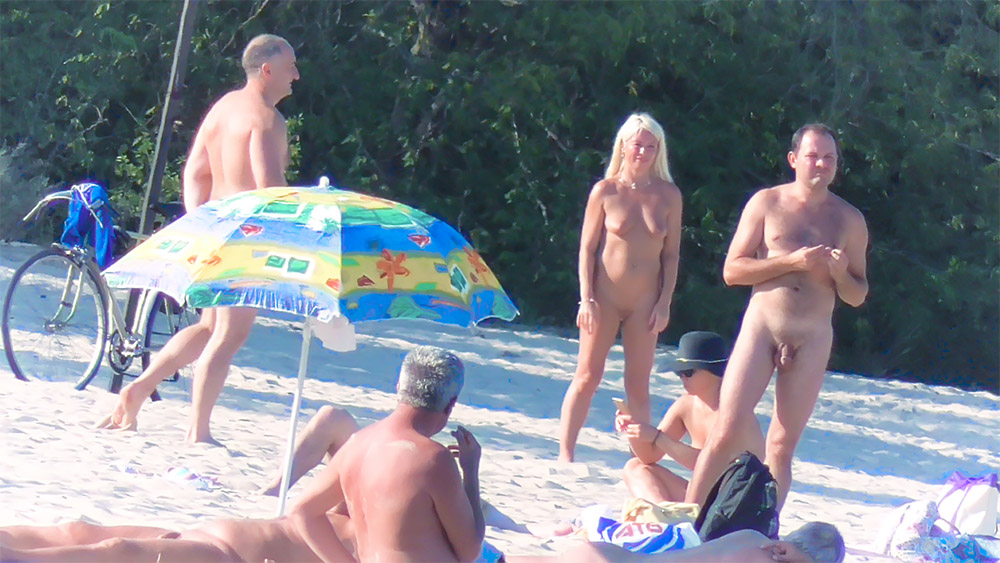 She `s got the best ass on the beach