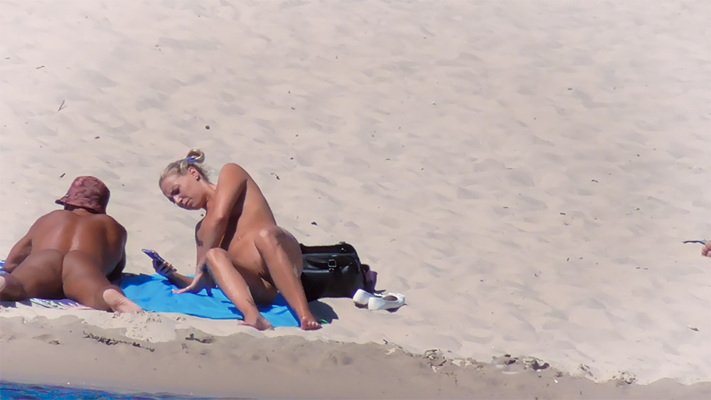 Another perfect day in the plage.this chick was awesome