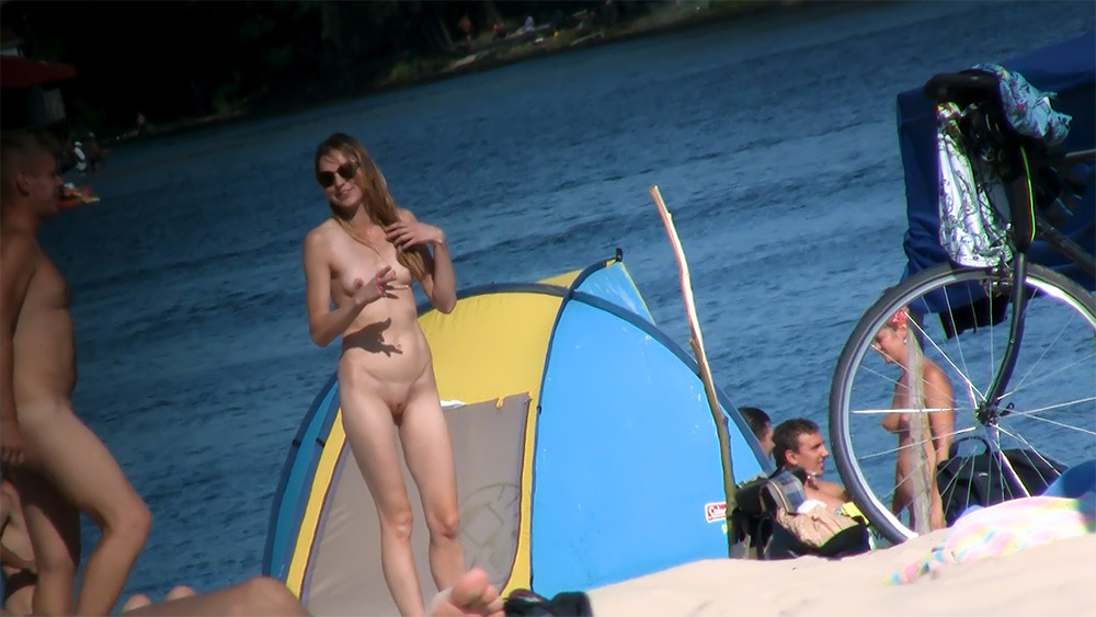 her firm ass and tight holes showing