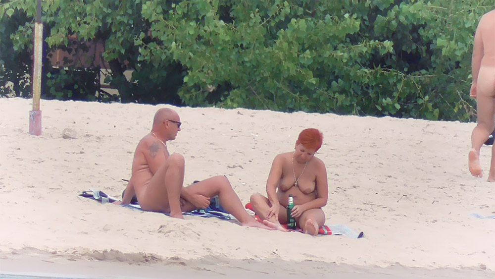 I love showing off outdoorsnude beach and public places