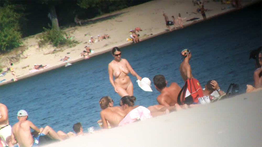 Having good time at the plage, fun on the last days of the summer. Nice comments are welcome.