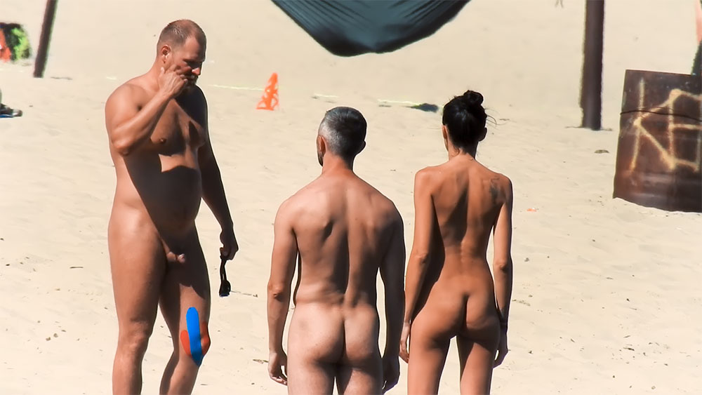 I like nudists;).