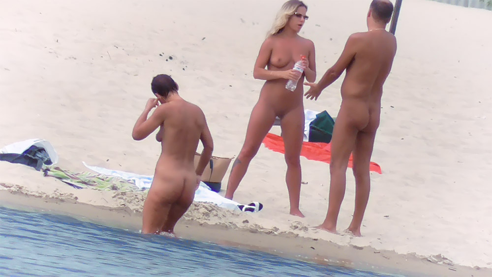 We had a lot of great shots at the beach so we had to break it up into separate contributions. 4